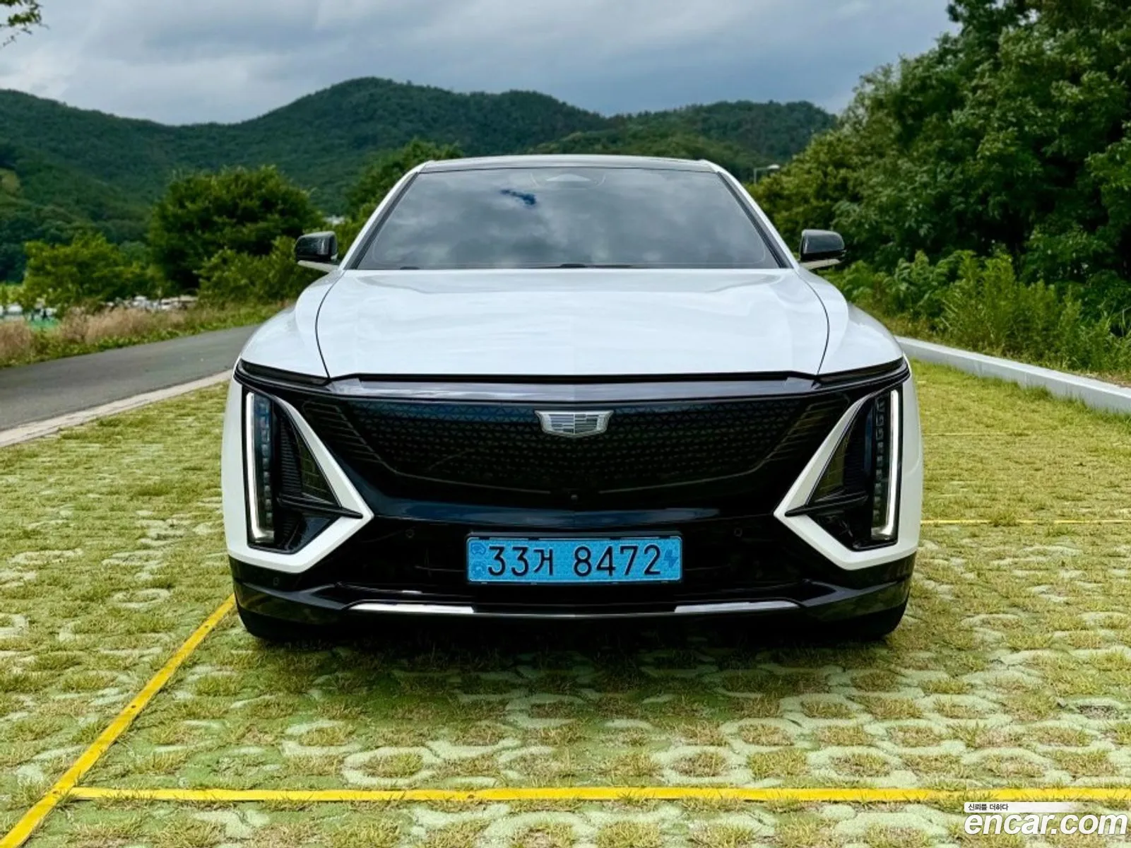 Cadillac Lyriq 2024 — 8