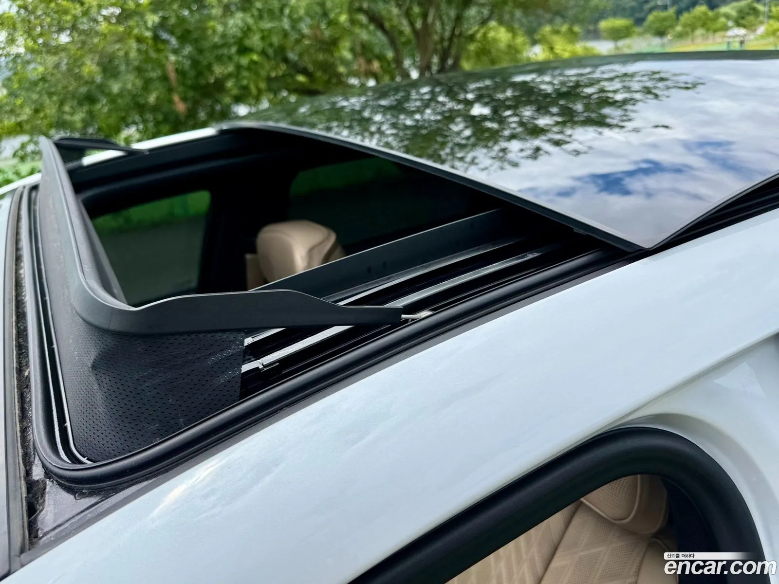 Cadillac Lyriq 2024 — 18