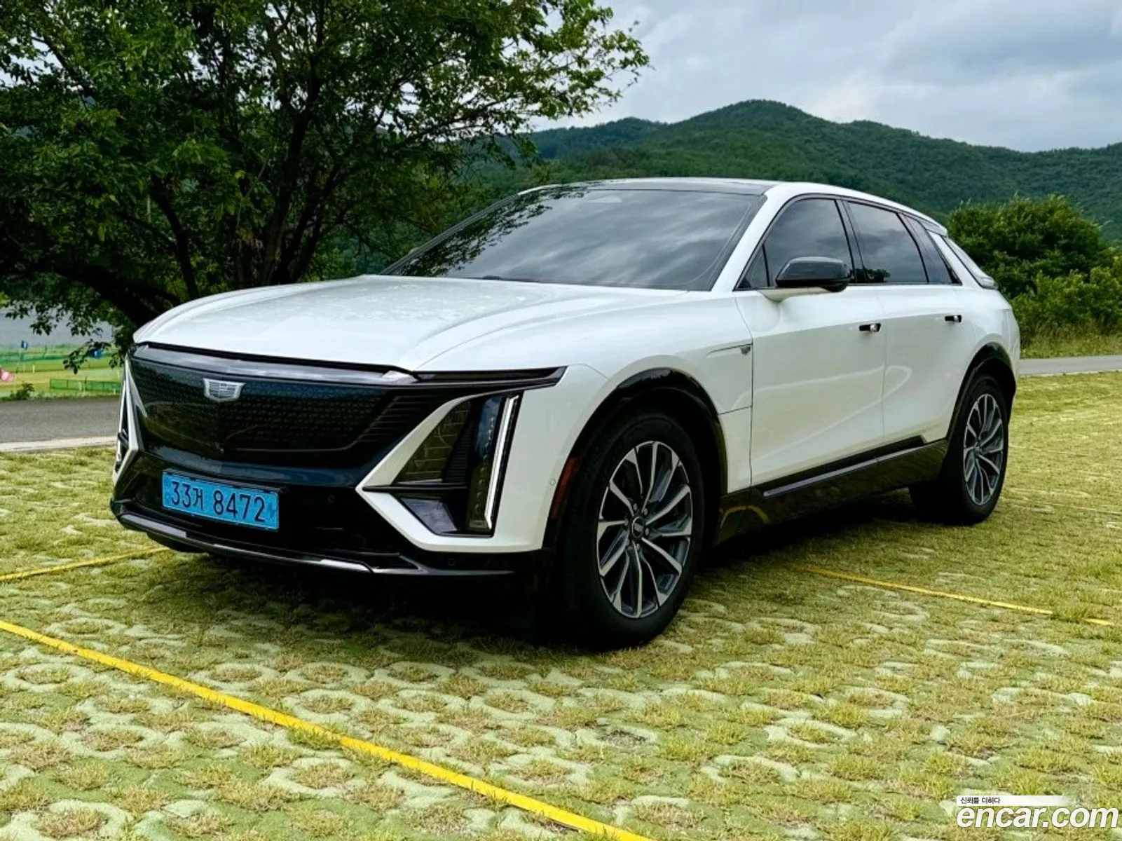Cadillac Lyriq 2024 — 12