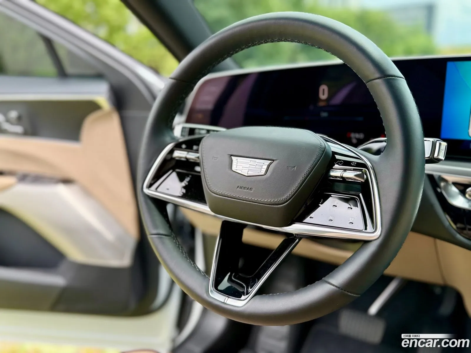 Cadillac Lyriq 2024 — 4
