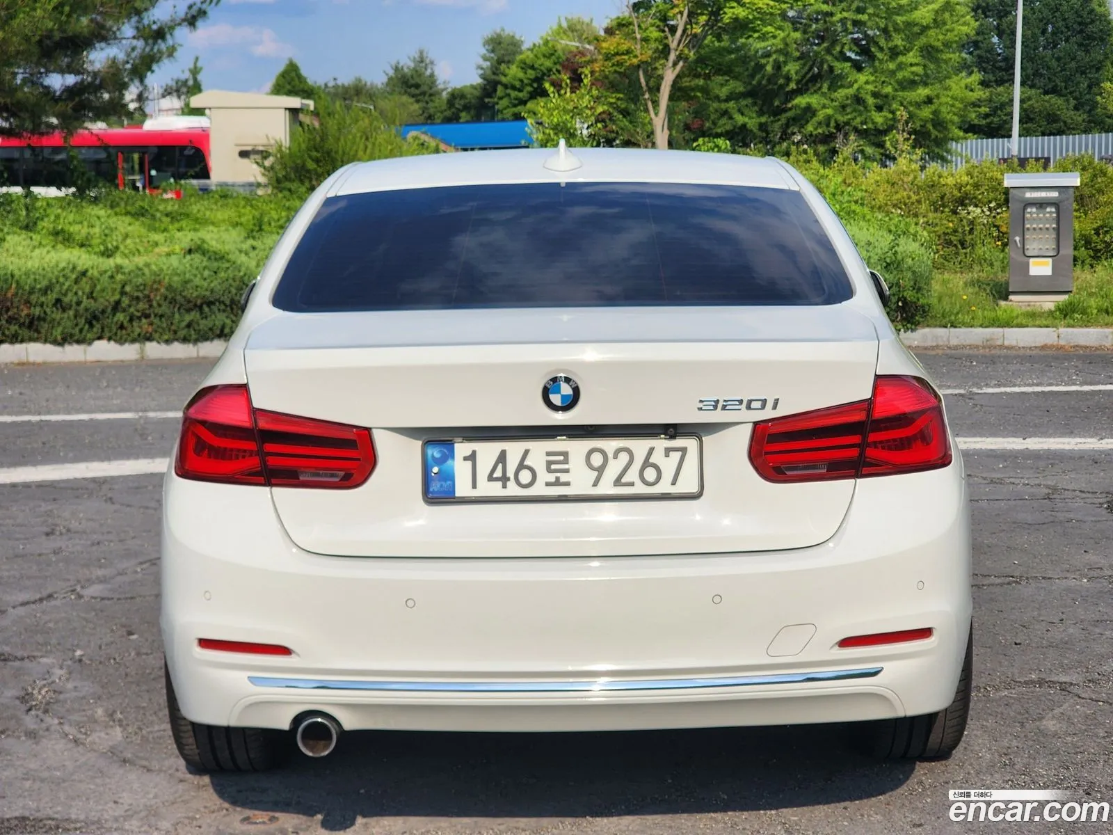 BMW 3 Series 2017 — 17