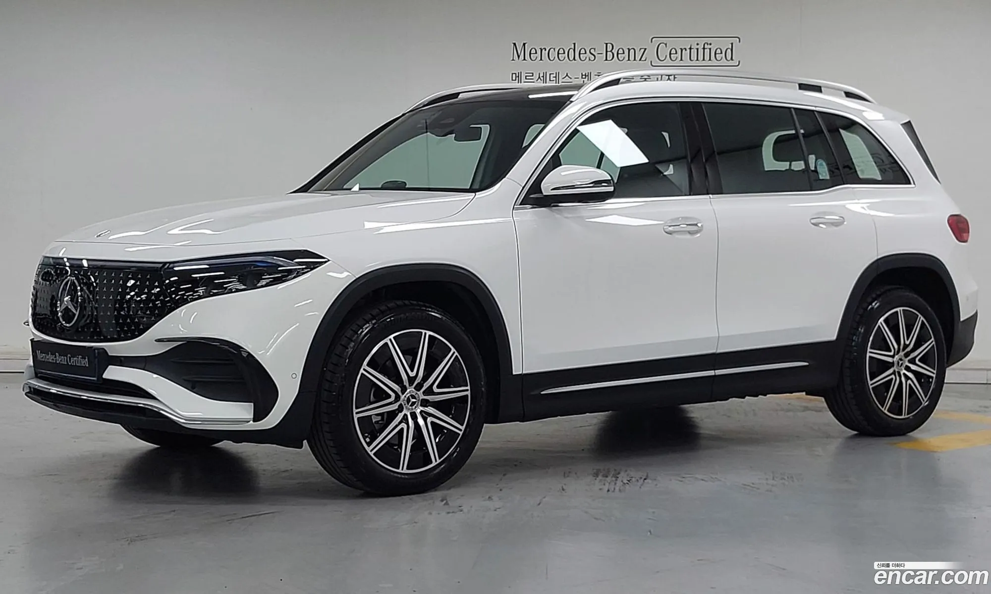 Mercedes-Benz EQB X243 2025 — 14