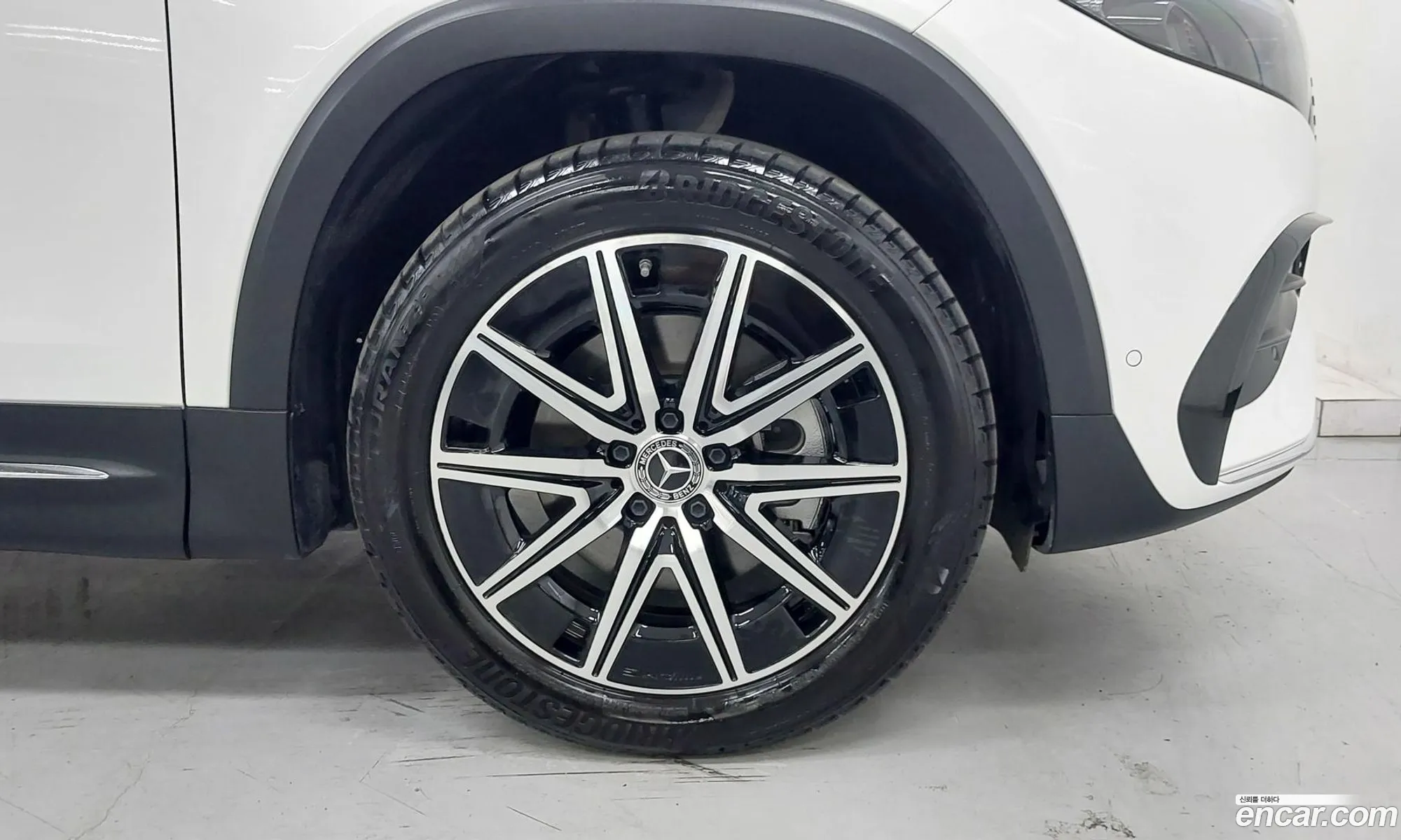 Mercedes-Benz EQB X243 2025 — 5
