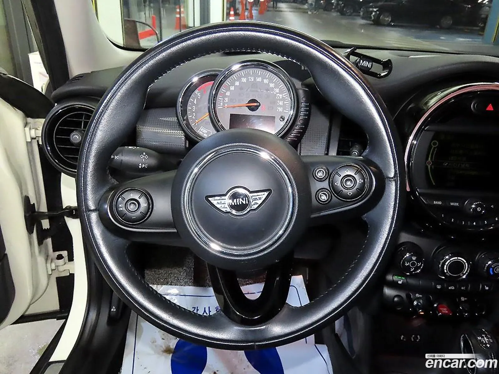 Mini Cooper D 2016 — 12