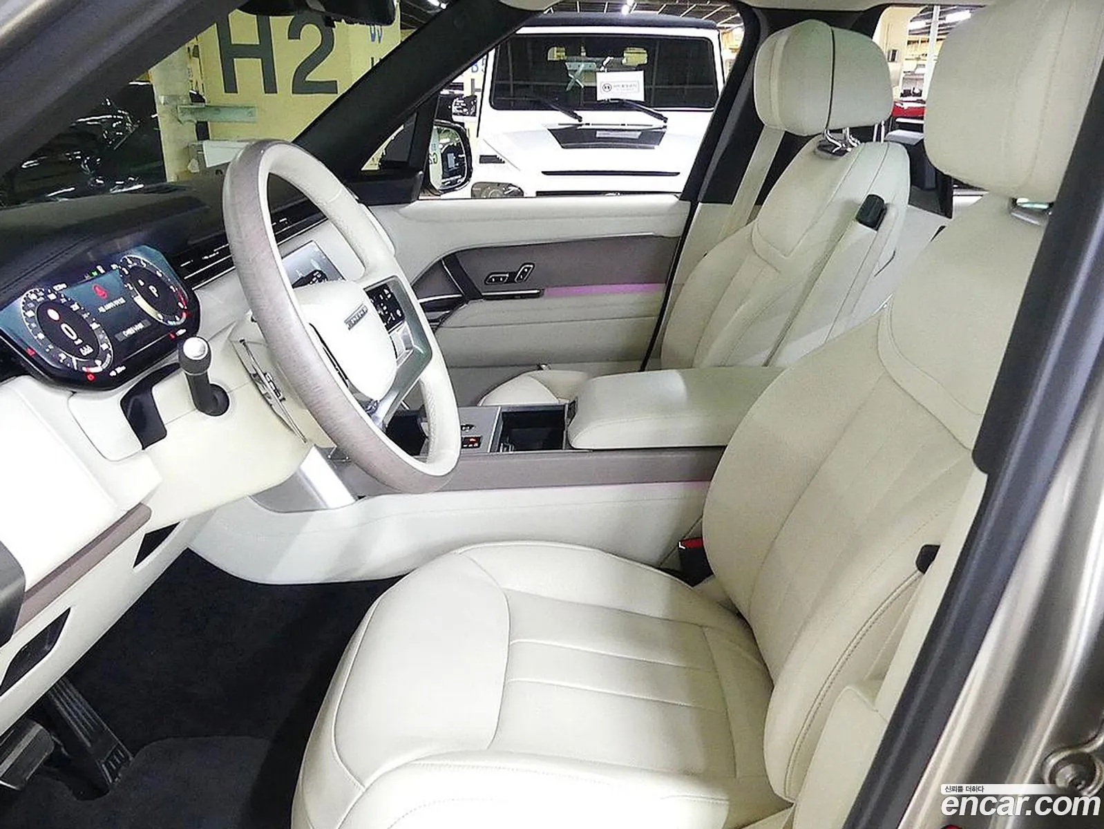 Land Rover Range Rover 2024 — 8