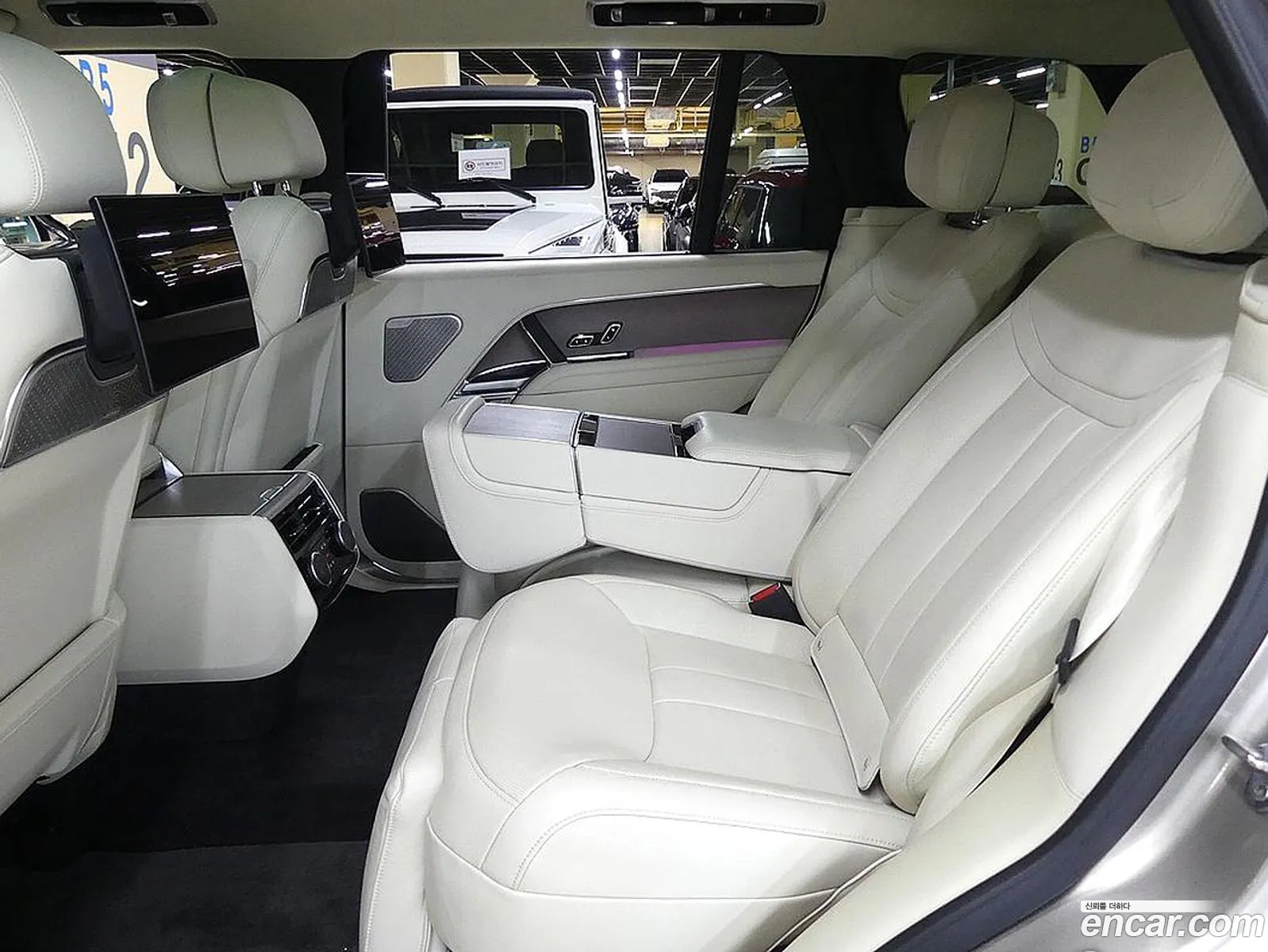 Land Rover Range Rover 2024 — 9