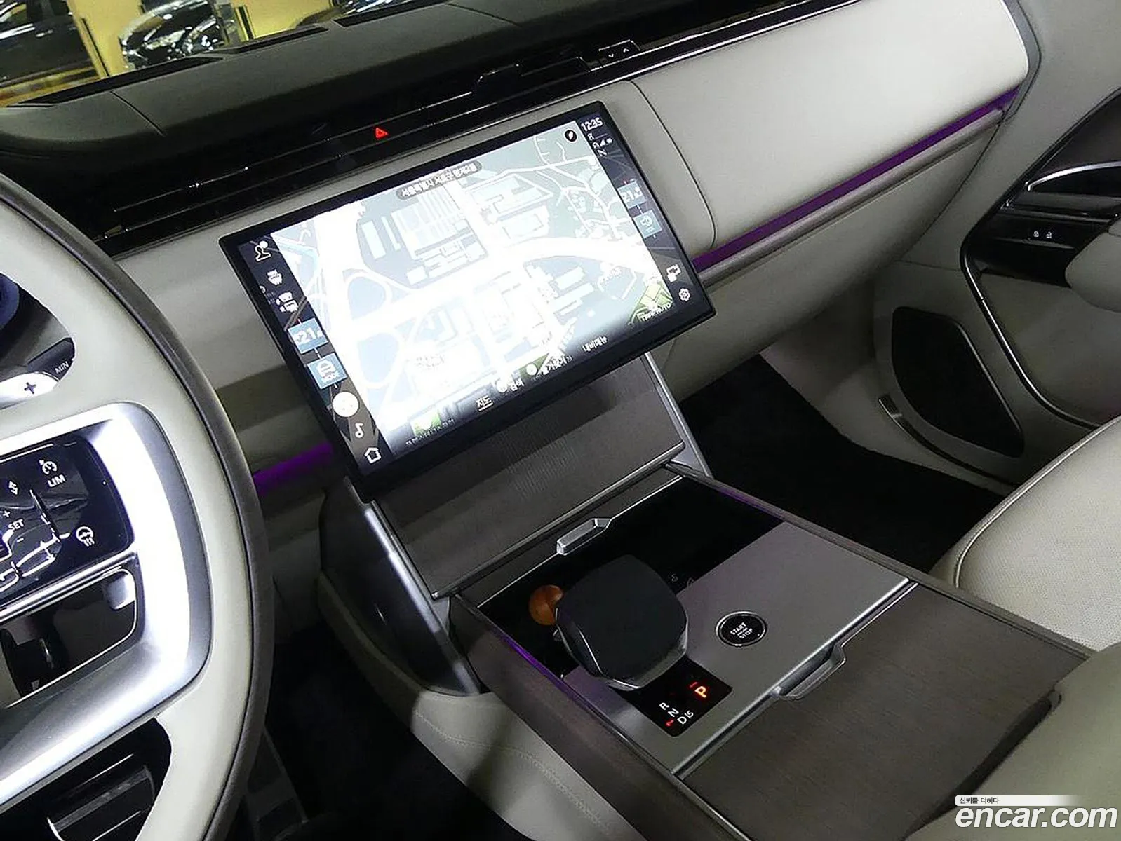 Land Rover Range Rover 2024 — 12