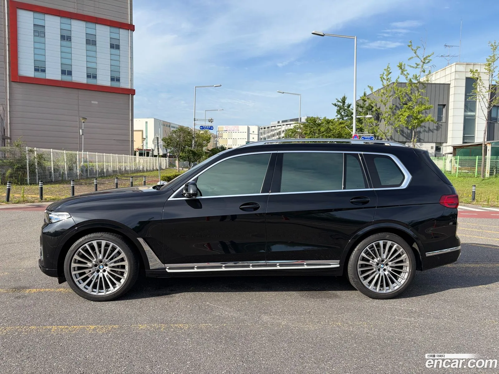 BMW X7 2021 — 7