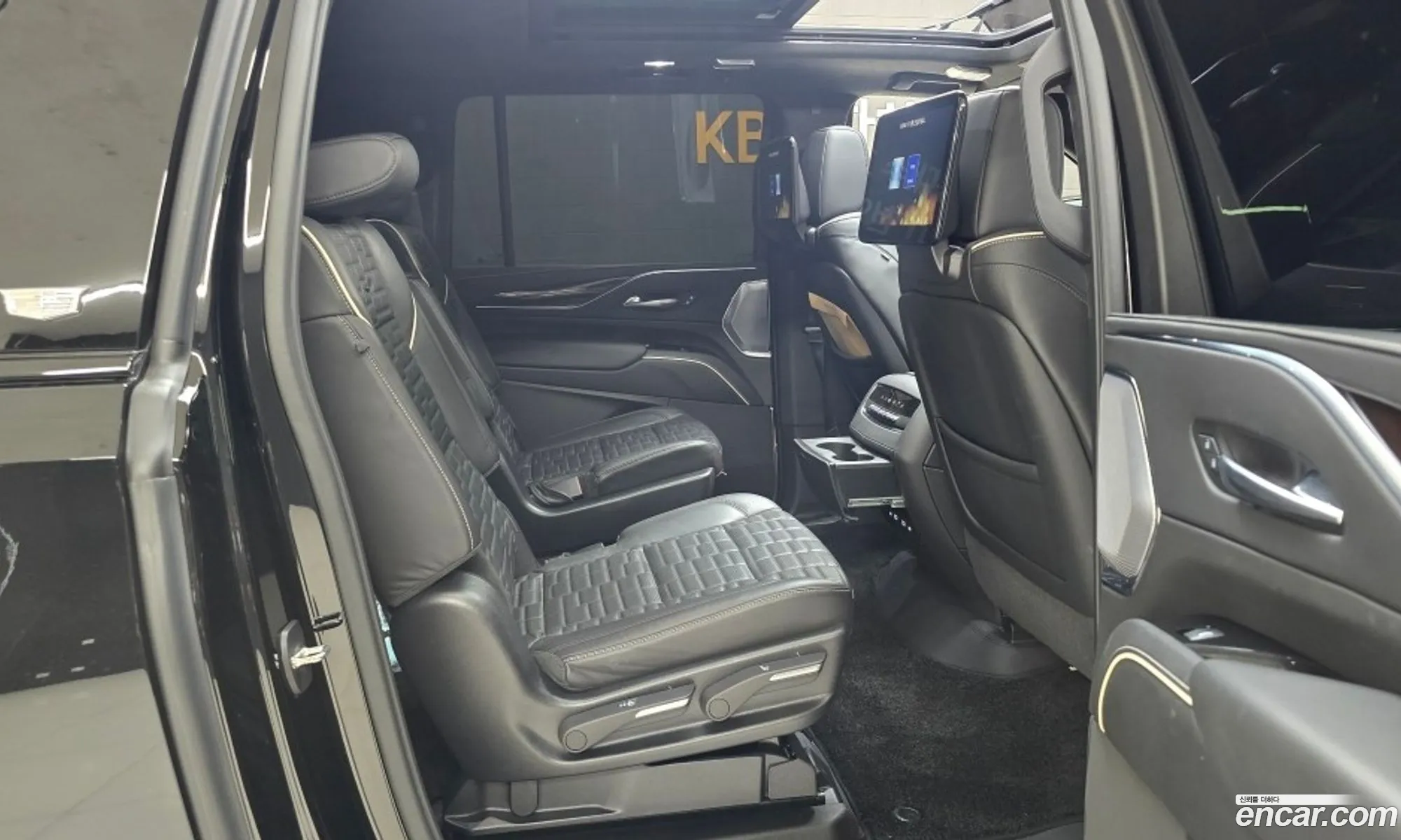 Cadillac Escalade 2023 — 4