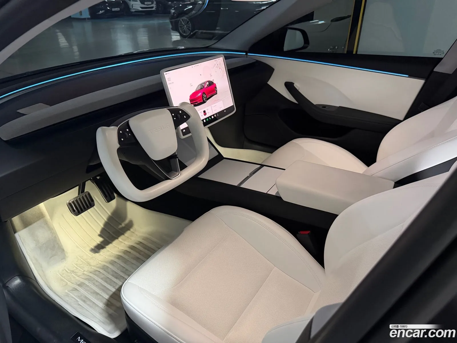 Tesla Model 3 2025 — 8