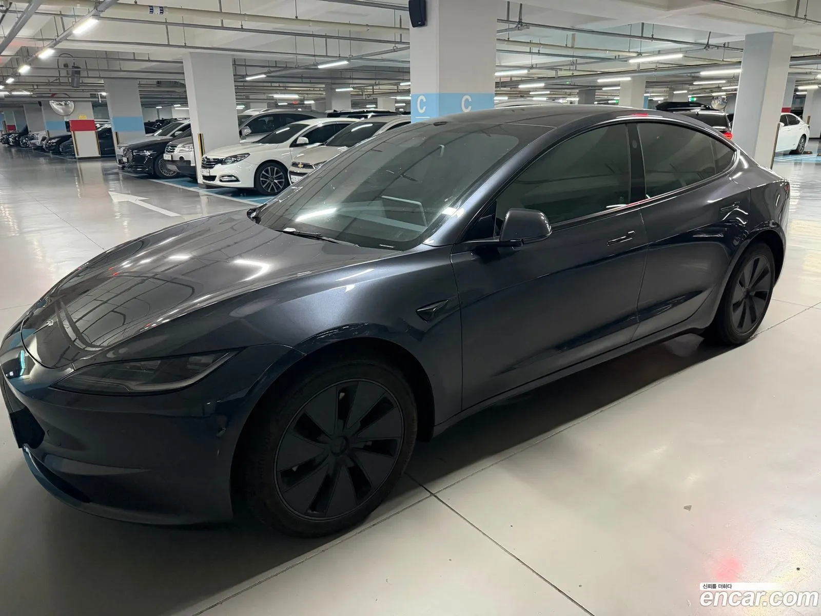 Tesla Model 3 2025 — 5