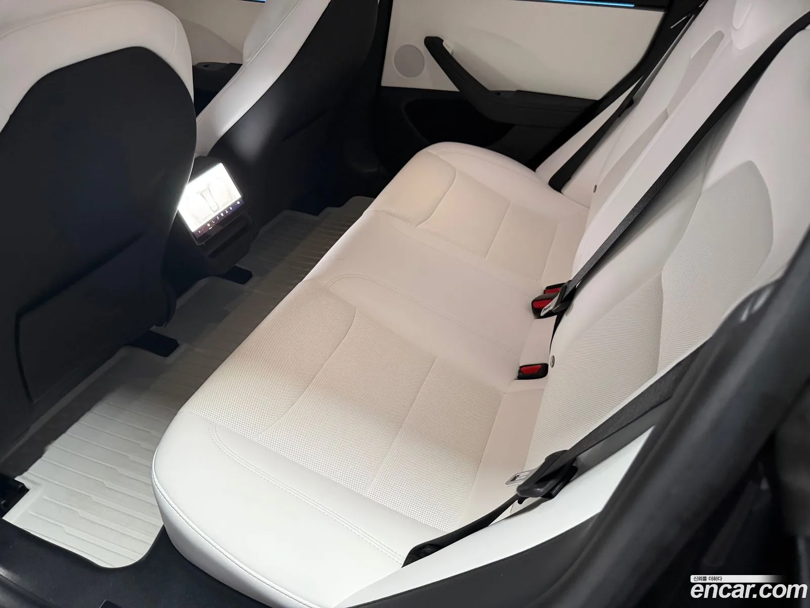 Tesla Model 3 2025 — 2
