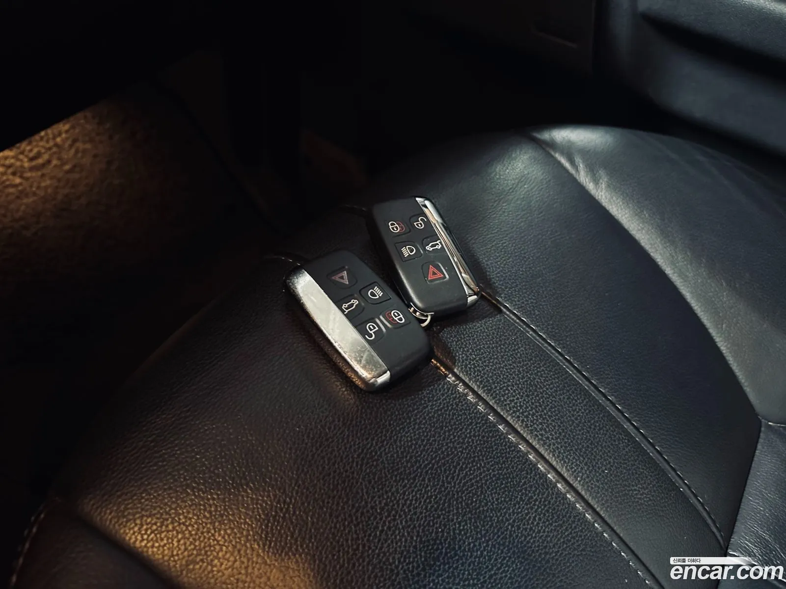 Land Rover Discovery 4 2012 — 2