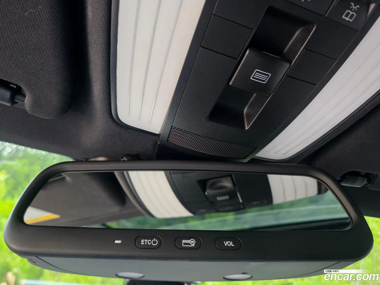 Mercedes-Benz E-Class W212 2012 — 14
