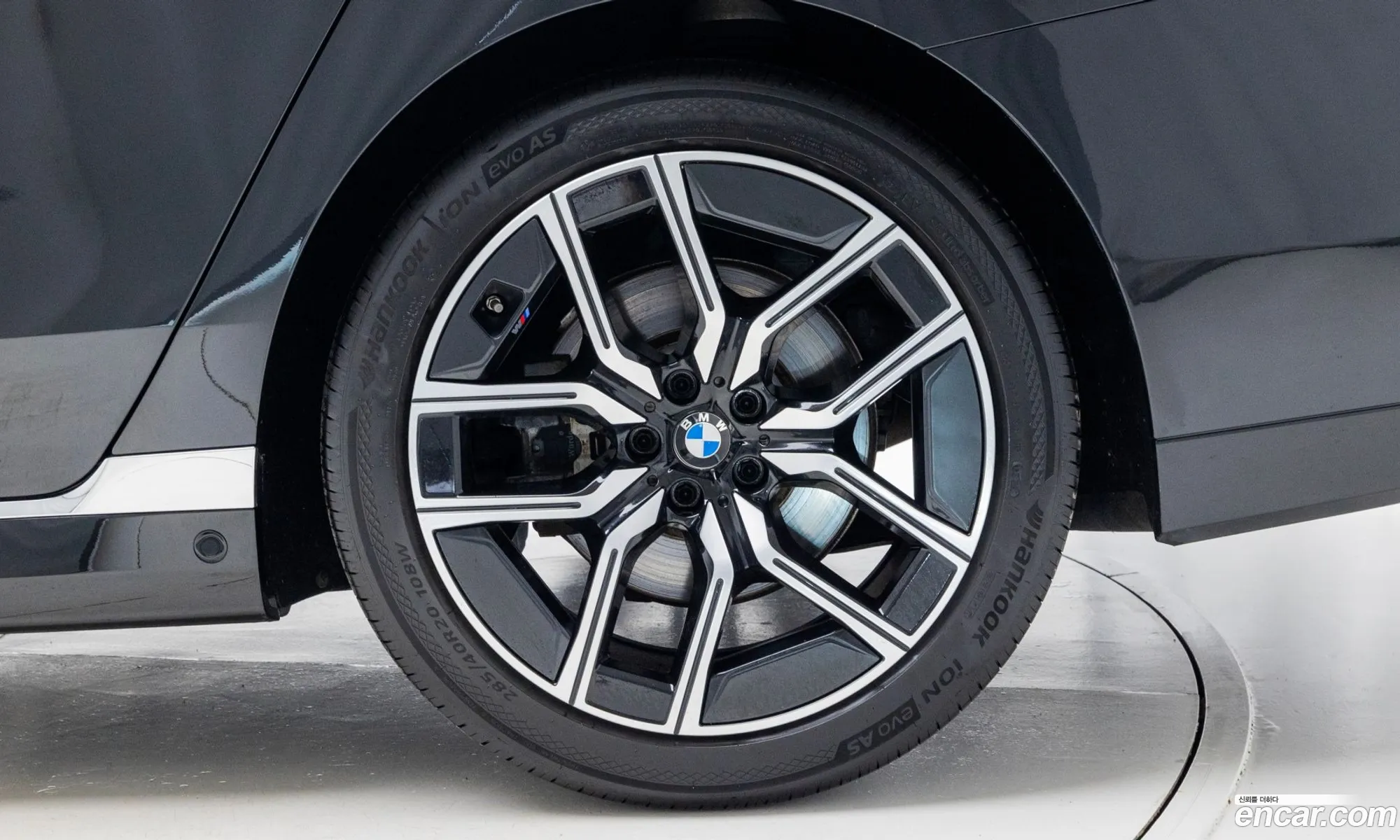 BMW 7 Series 2024 — 20