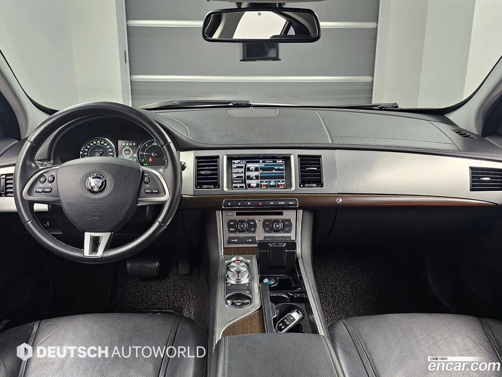 Jaguar XF 2015 — 18
