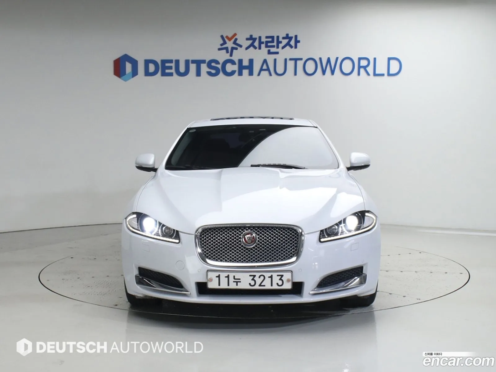 Jaguar XF 2015 — 15