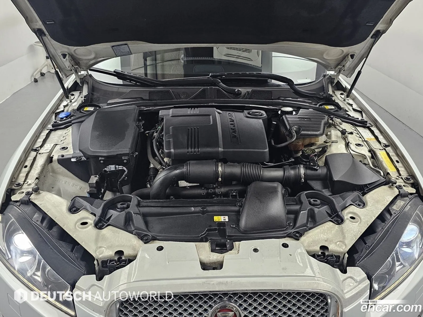 Jaguar XF 2015 — 10