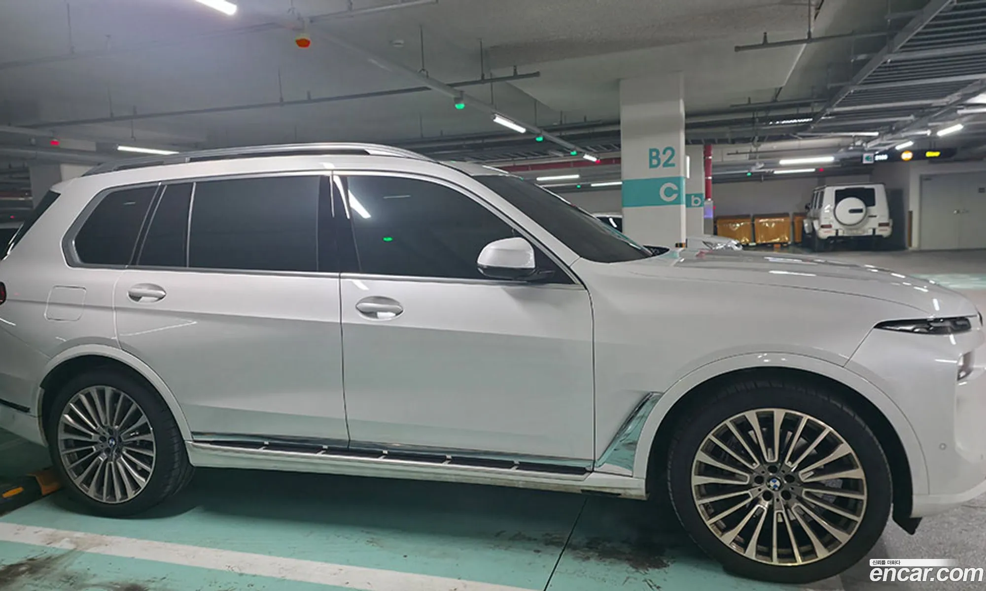 BMW X7 2024 — 7