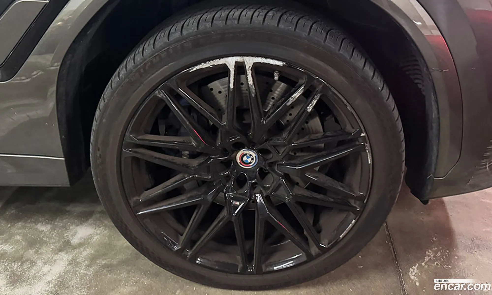 BMW X6 M 2023 — 16