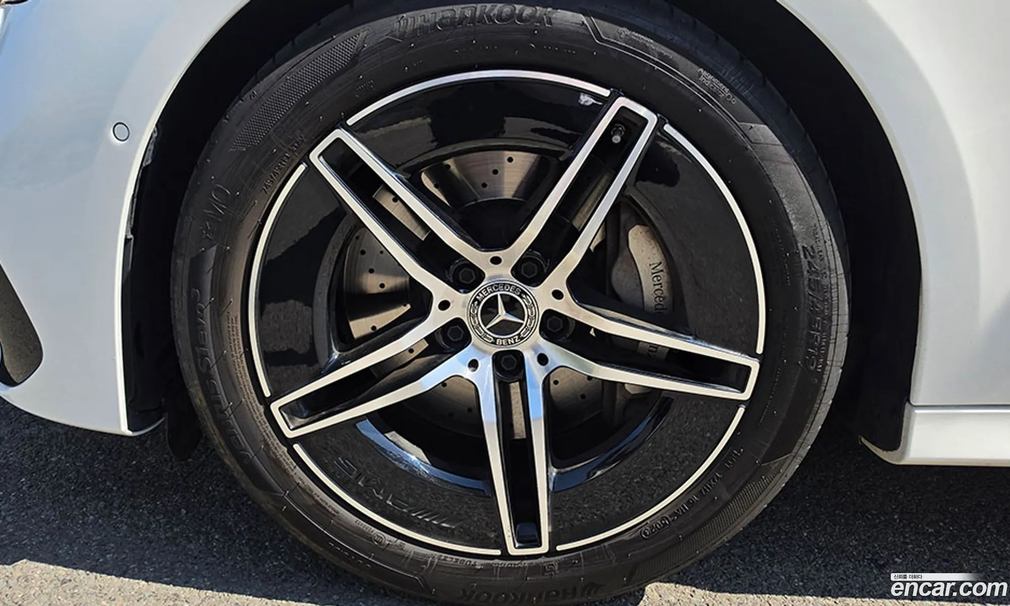Mercedes-Benz E-Class W214 2024 — 13