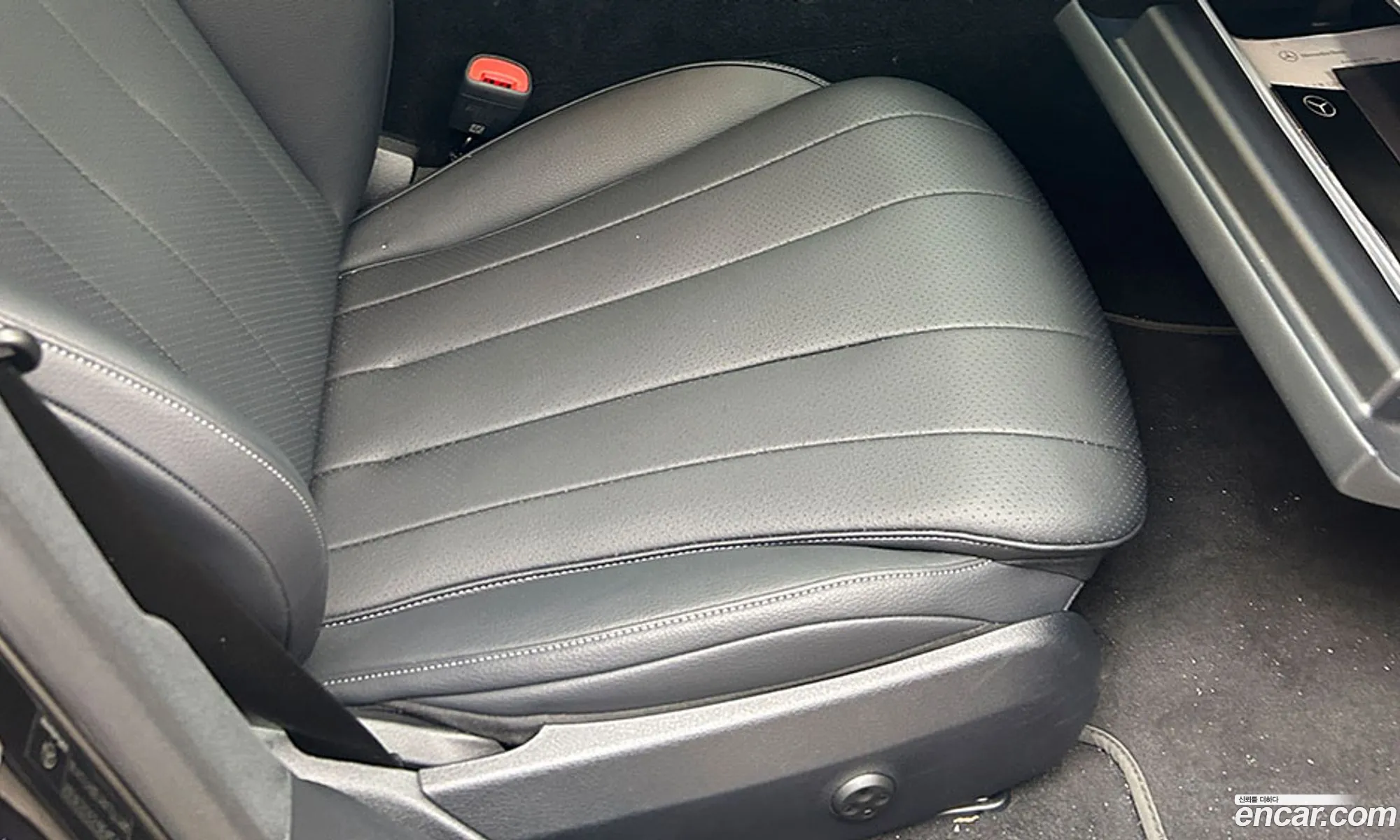 Mercedes-Benz E-Class W214 2025 — 4