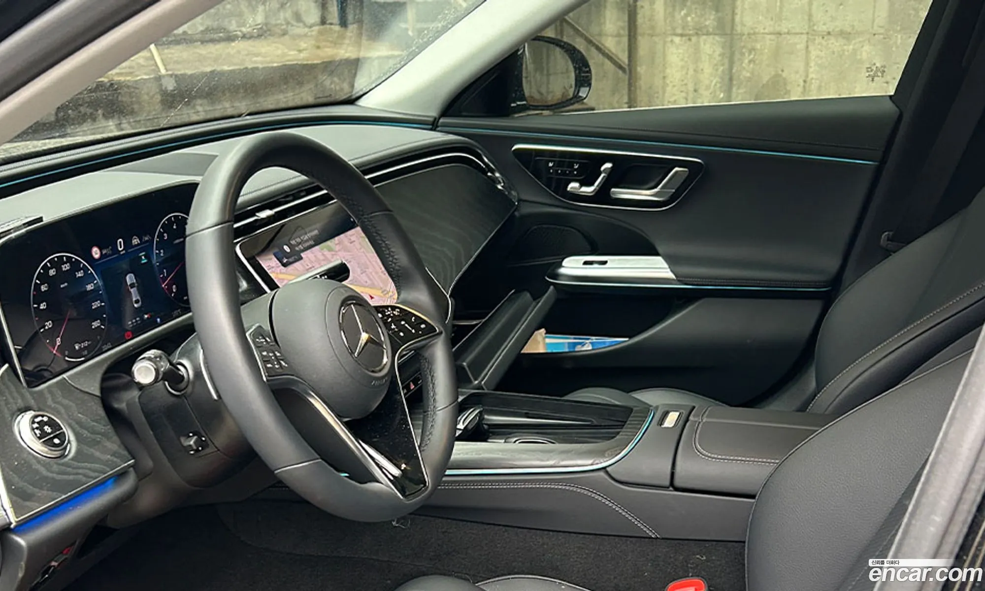 Mercedes-Benz E-Class W214 2025 — 11