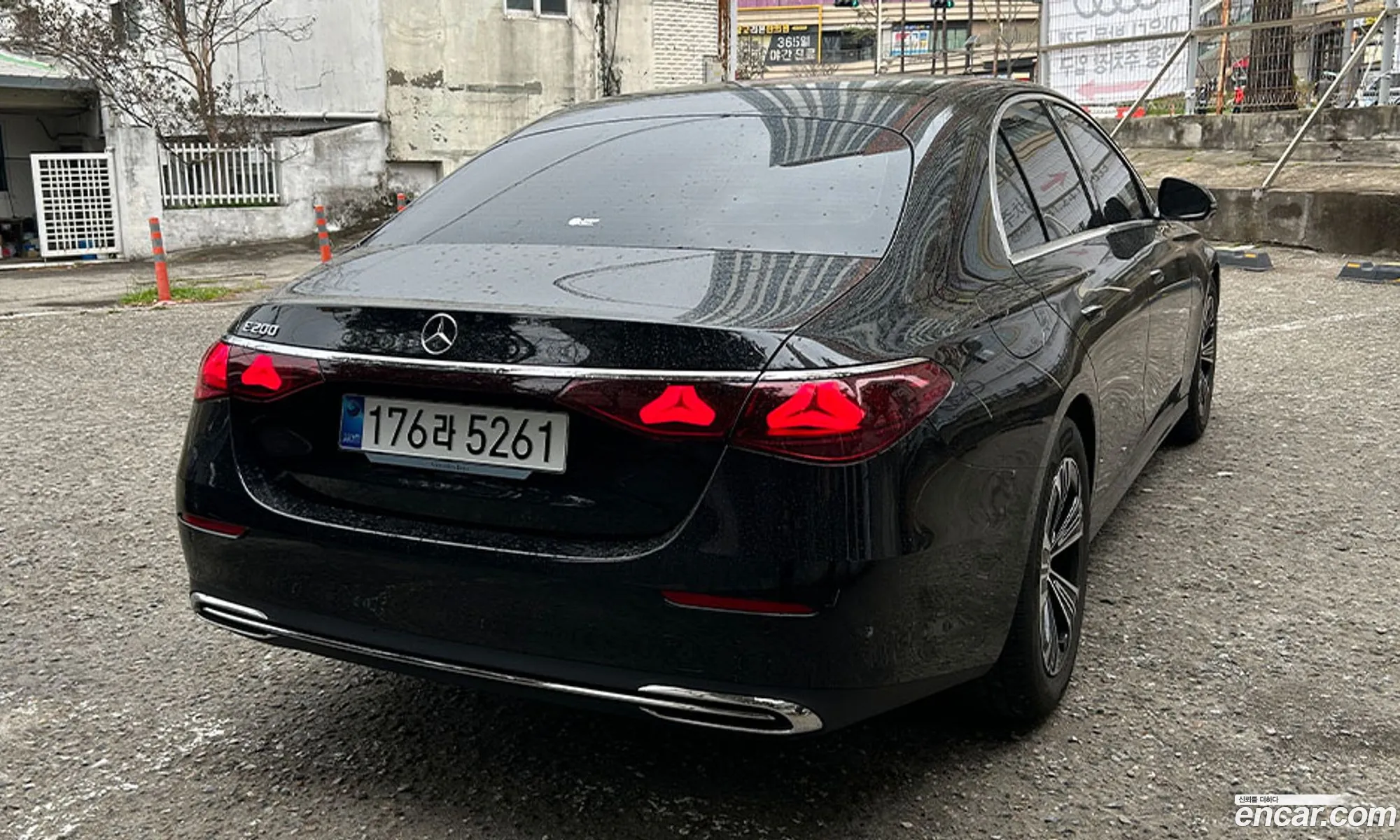 Mercedes-Benz E-Class W214 2025 — 10
