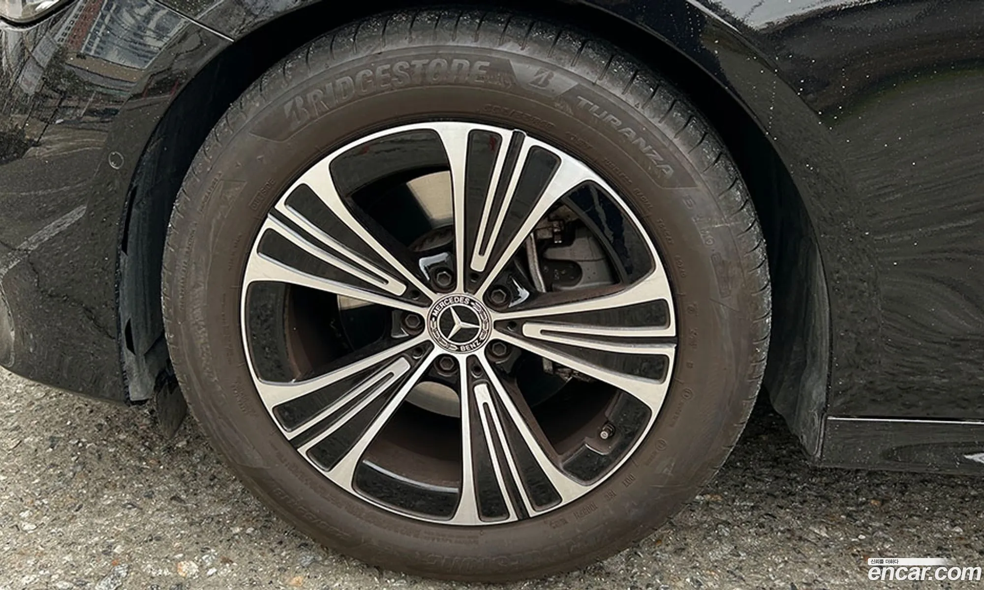 Mercedes-Benz E-Class W214 2025 — 14