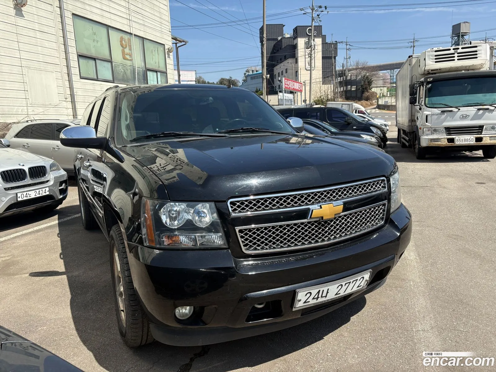 Chevrolet Suburban 2012 — 16