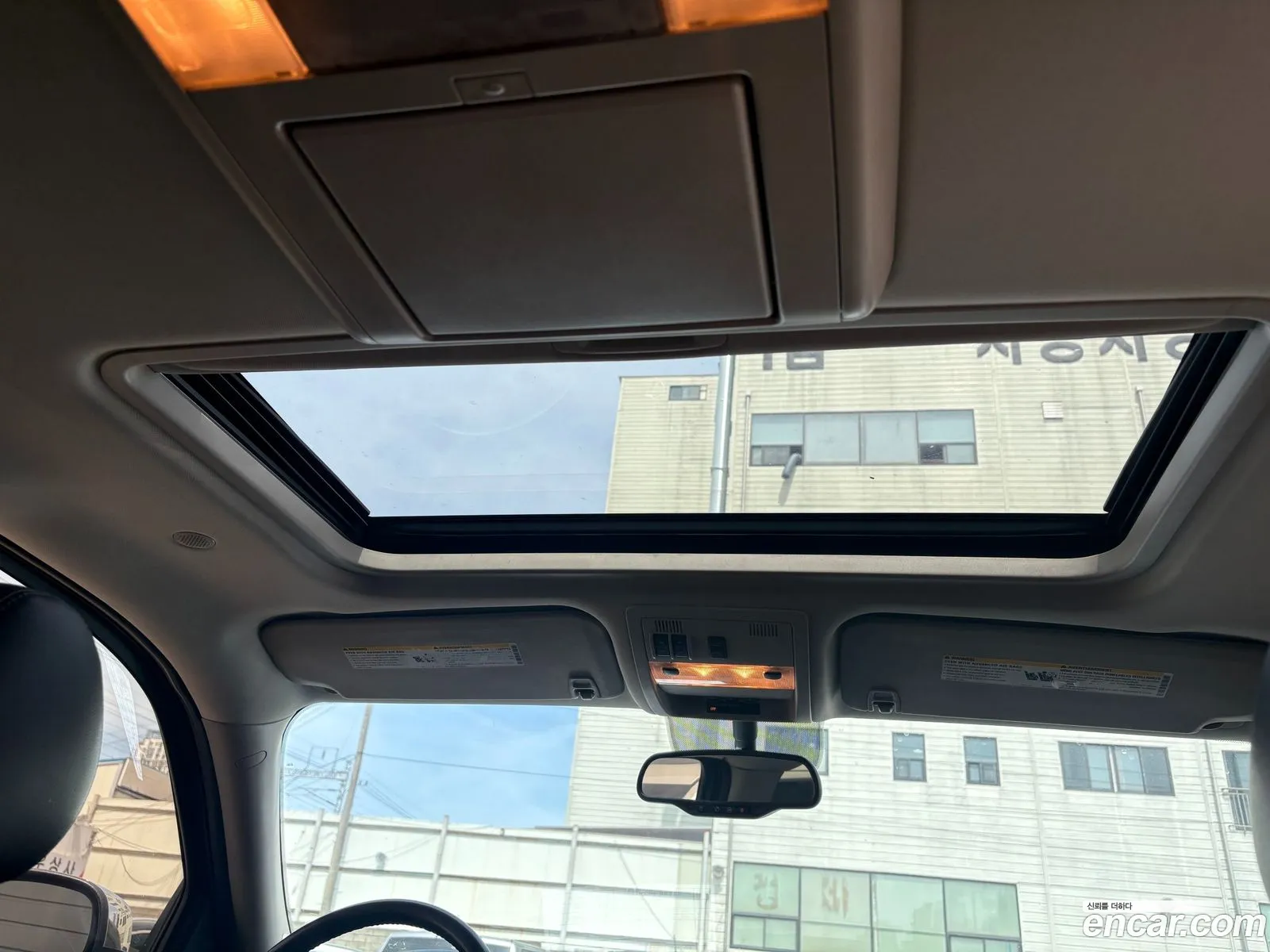 Chevrolet Suburban 2012 — 14