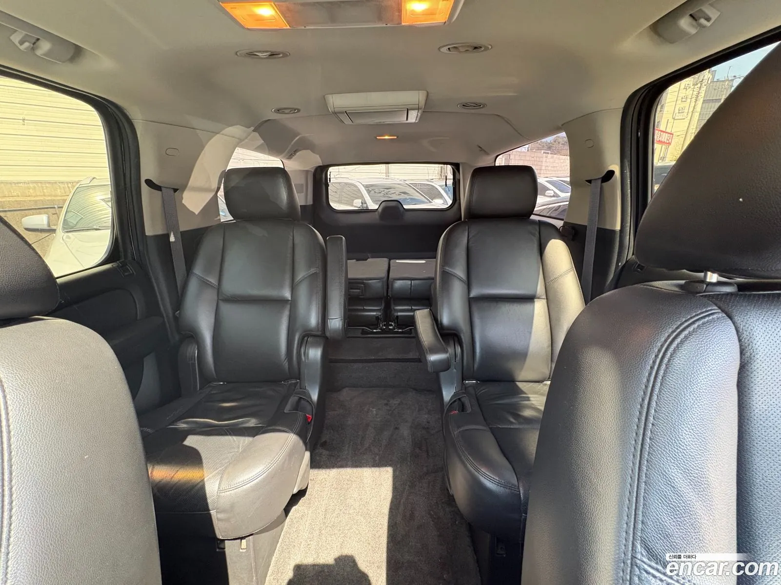 Chevrolet Suburban 2012 — 17