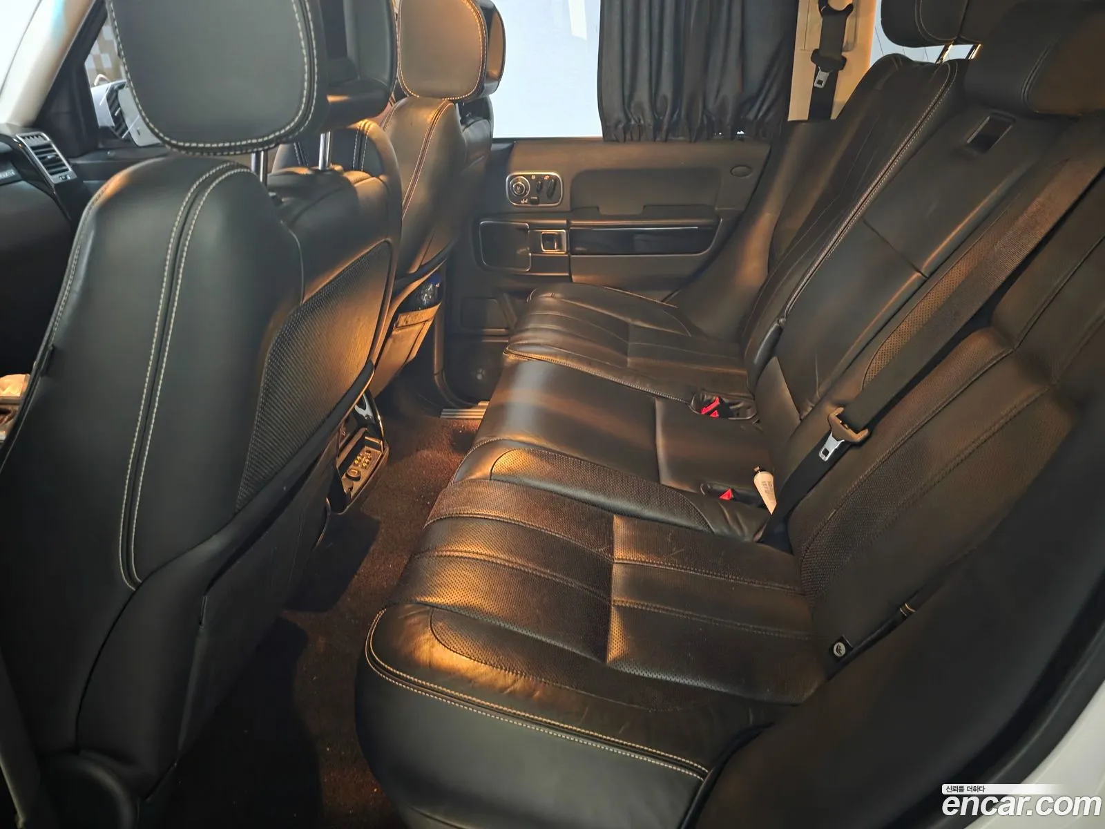 Land Rover Range Rover 2010 — 11