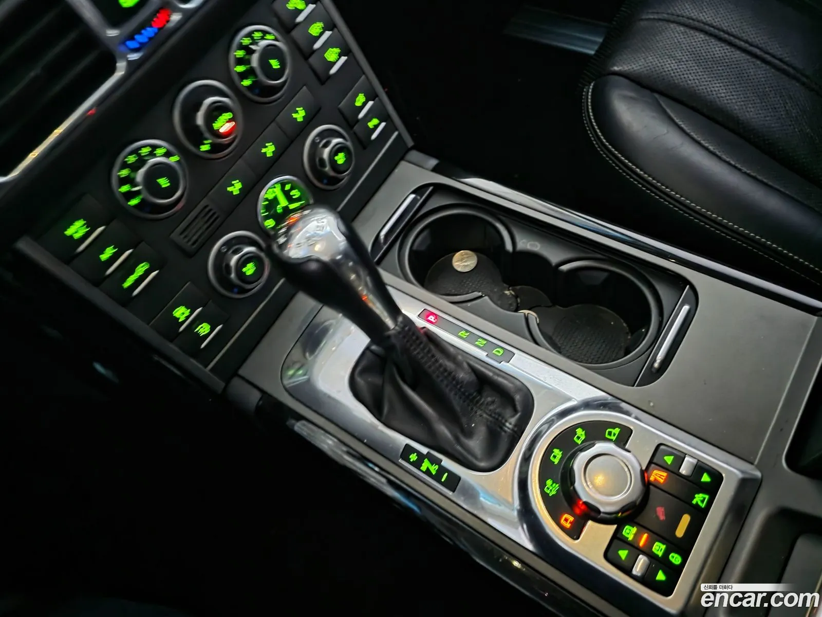 Land Rover Range Rover 2010 — 12