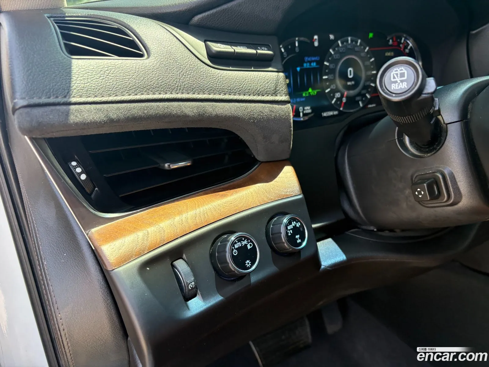 Cadillac Escalade 2017 — 14