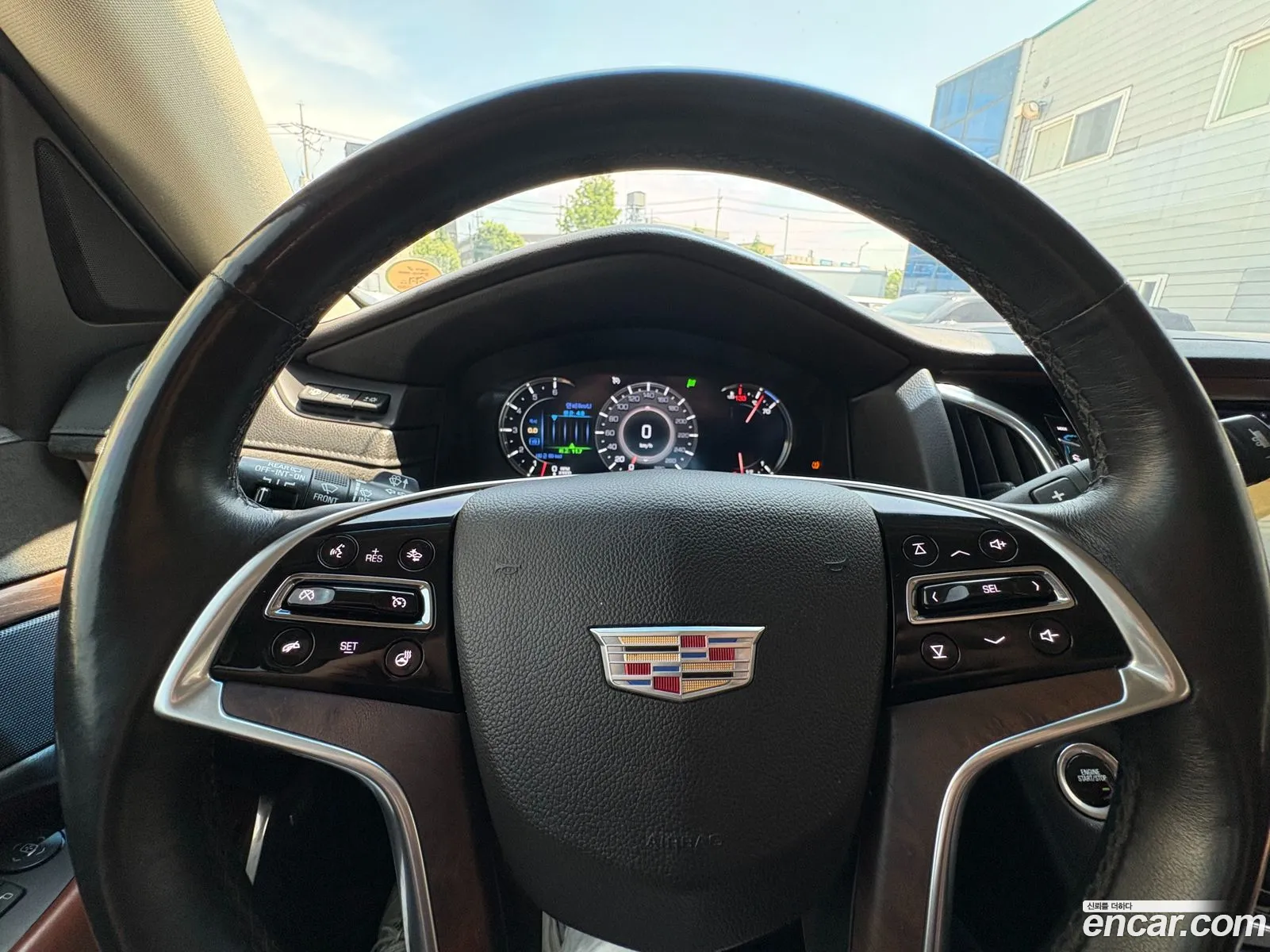 Cadillac Escalade 2017 — 3