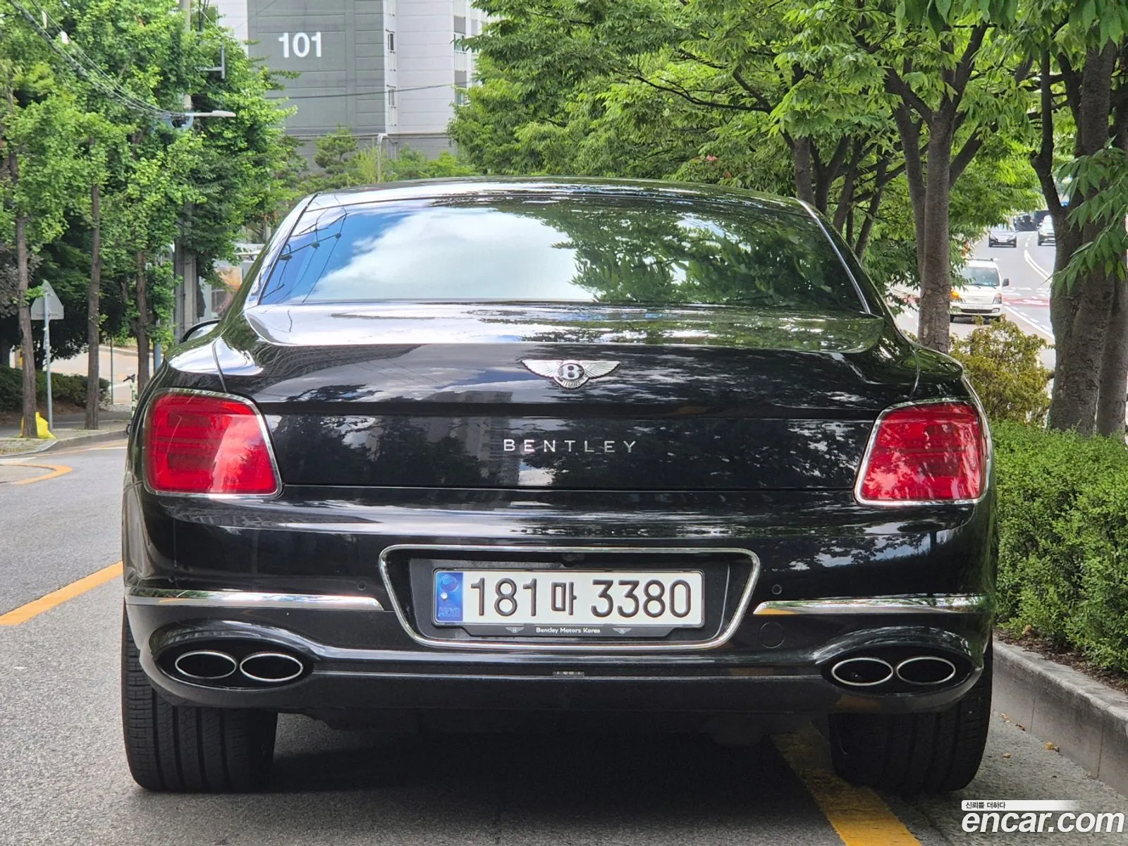 Bentley Flying Spur 2023 — 2