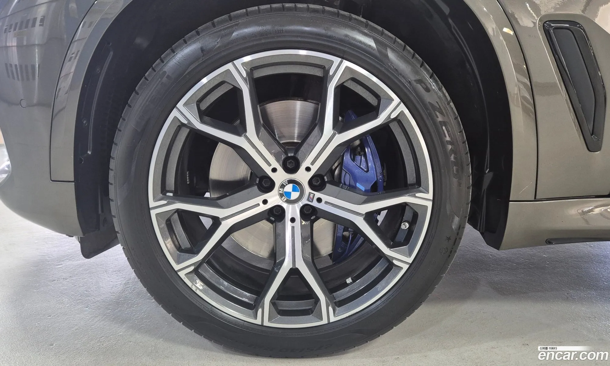 BMW X5 2023 — 19
