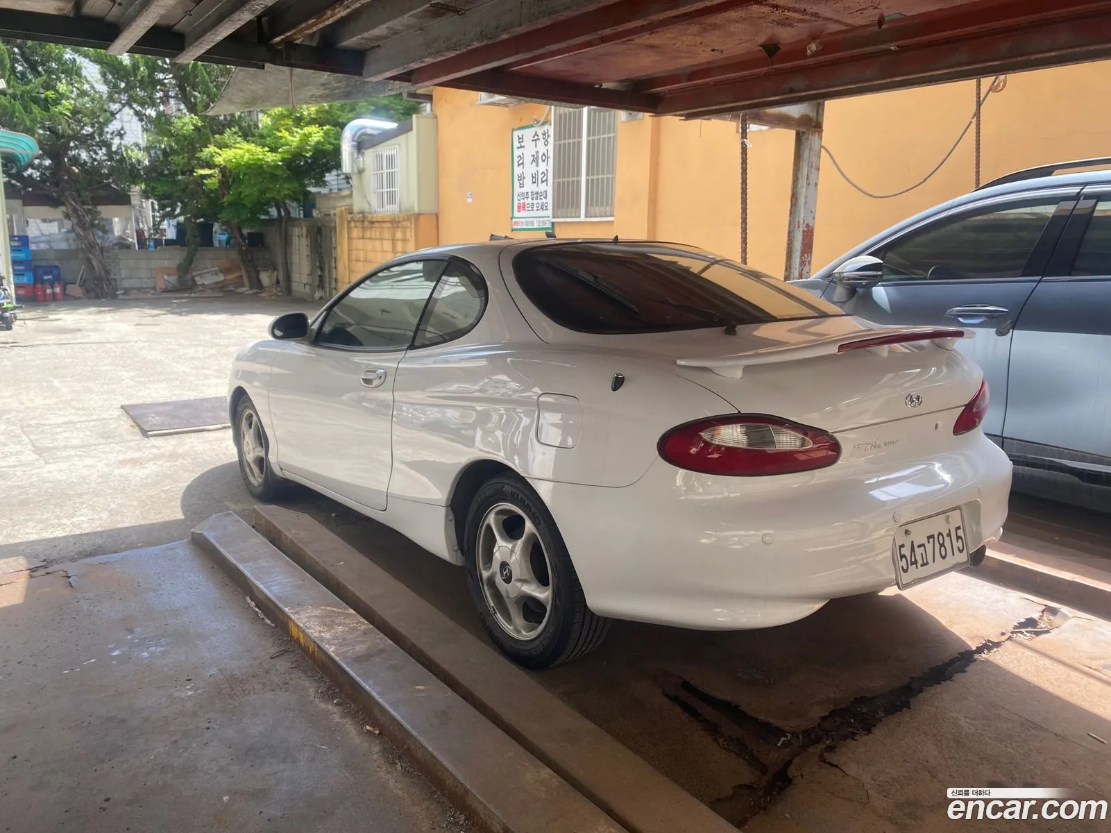 Hyundai Tiburon
