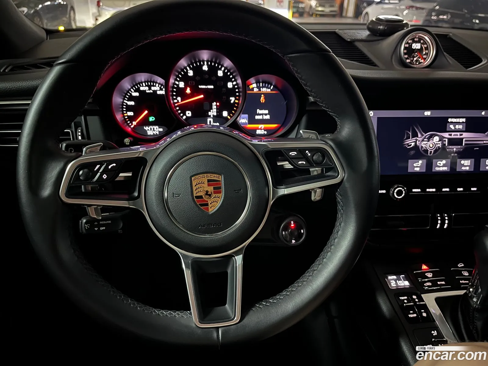 Porsche Macan 2019 — 11