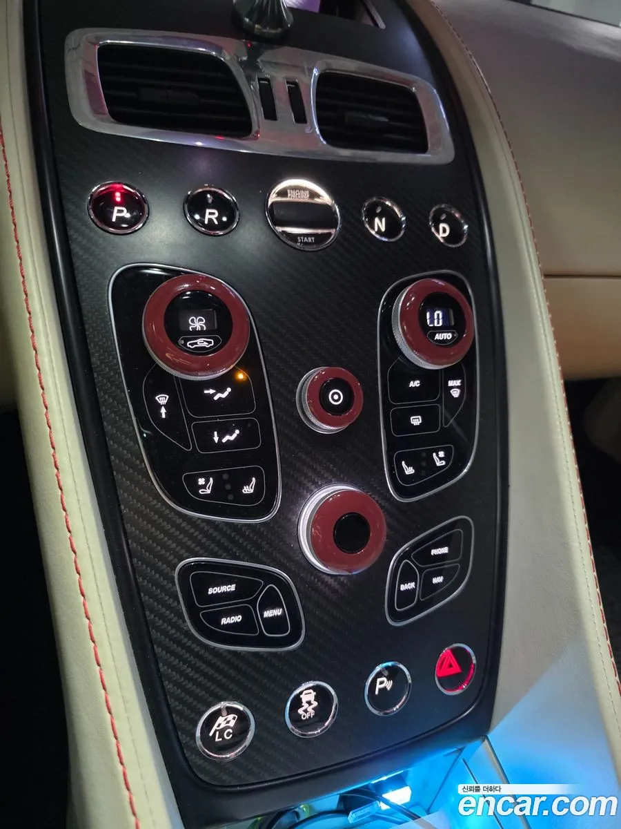 Aston Martin Vanquish 2016 — 13