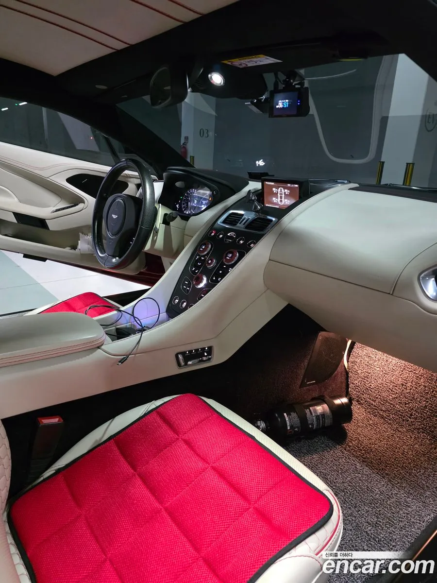 Aston Martin Vanquish 2016 — 9