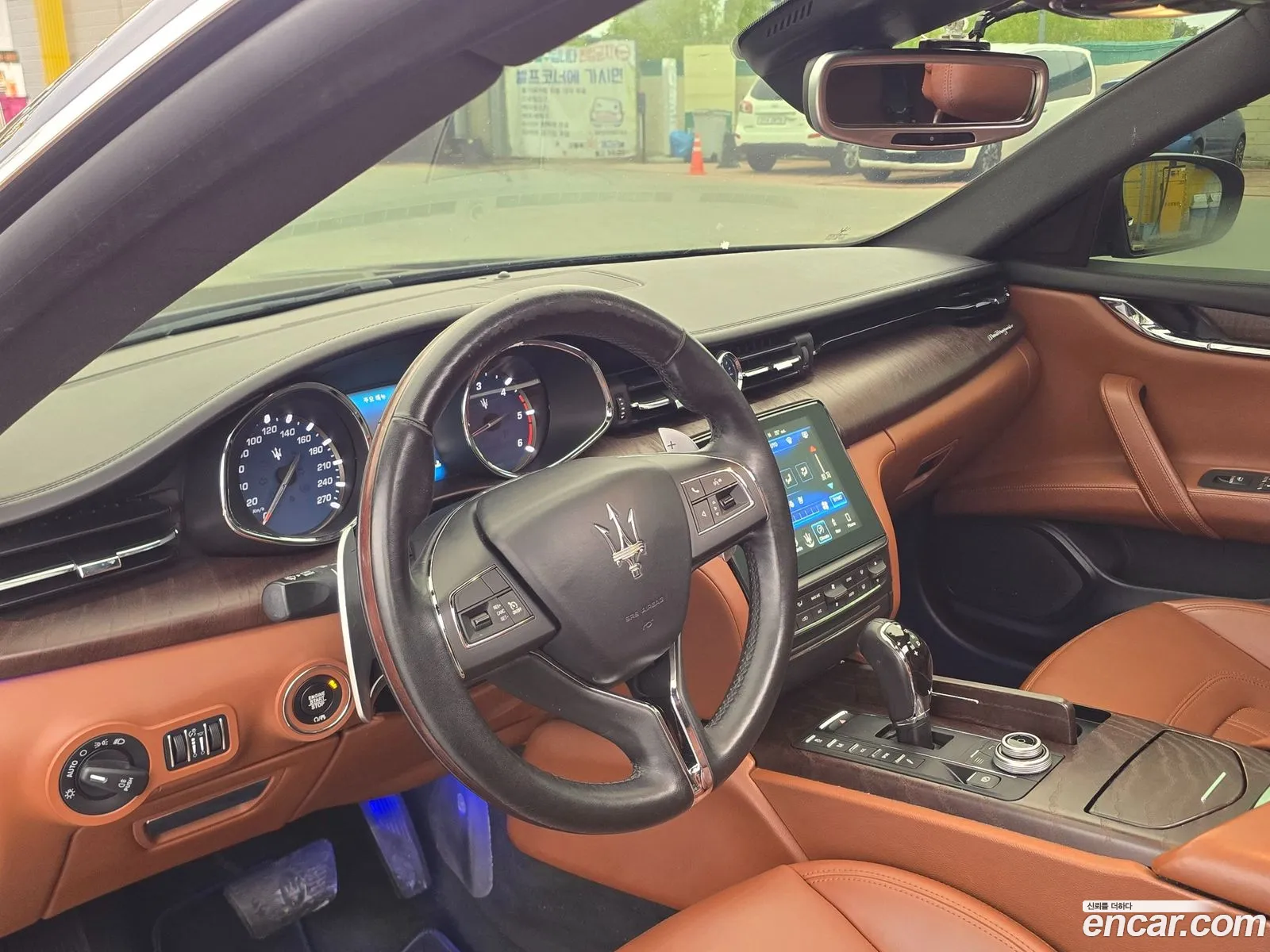 Maserati Quattroporte 2017 — 17
