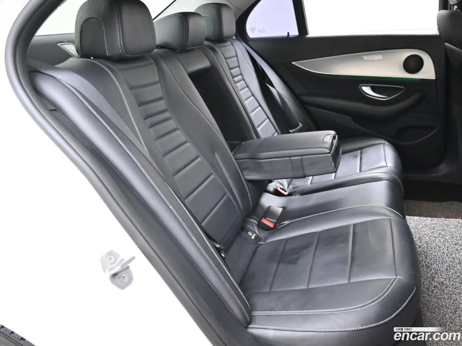 Mercedes-Benz E-Class W213 2017 — 19
