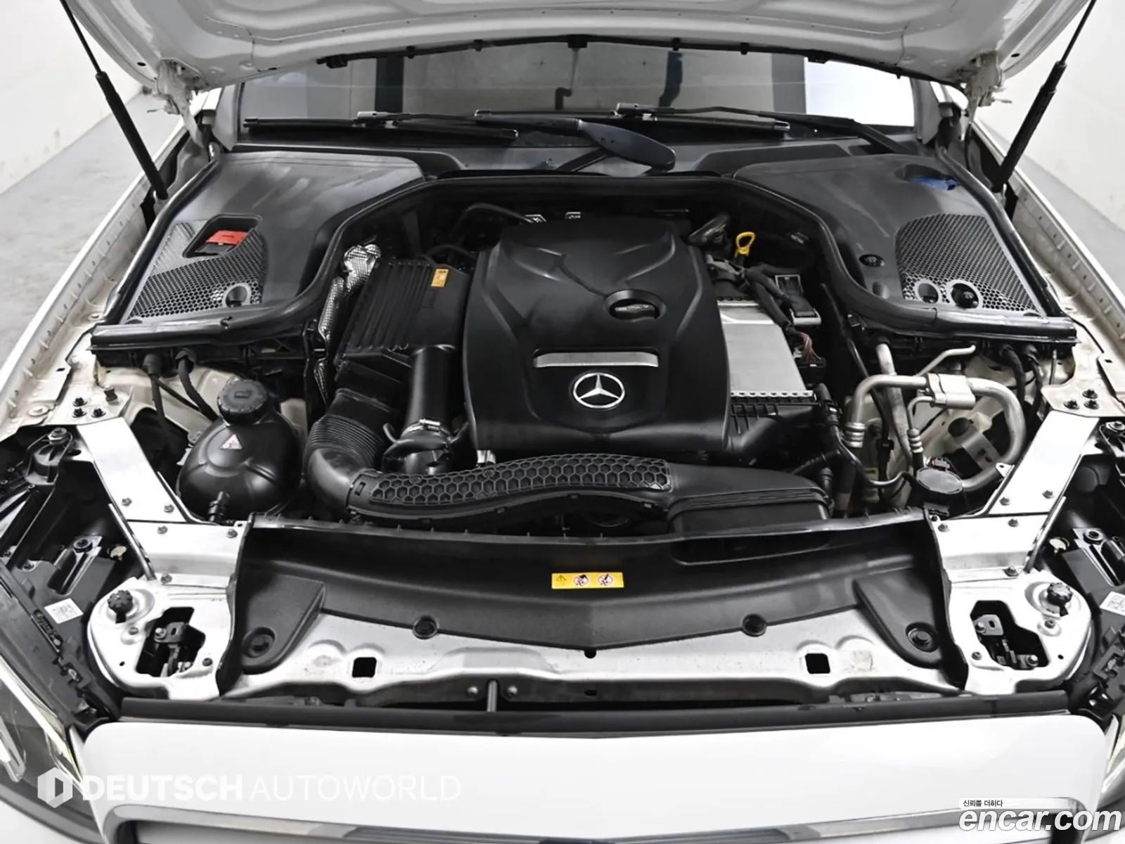 Mercedes-Benz E-Class W213 2017 — 13