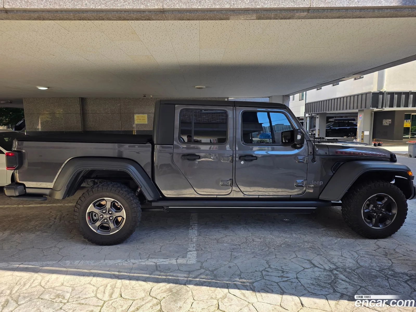 Jeep Gladiator 2020 — 16