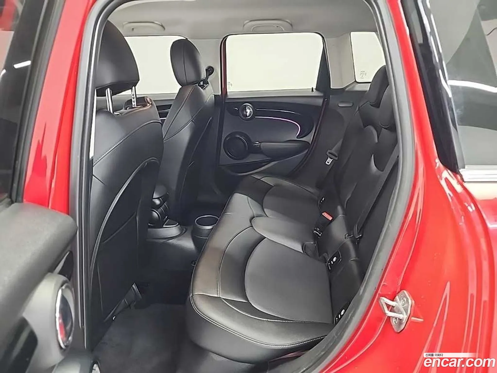 Mini Cooper 2023 — 3