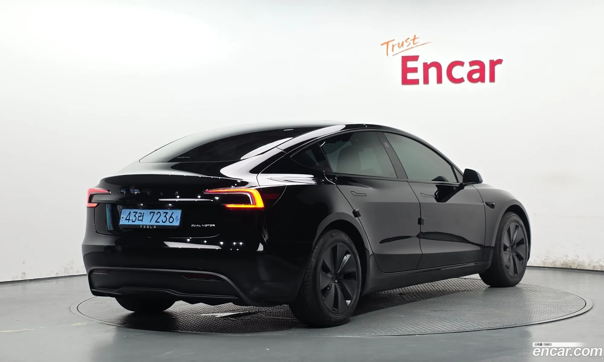 Tesla Model 3 2024 LRW3E7EK0RC161104 — 31