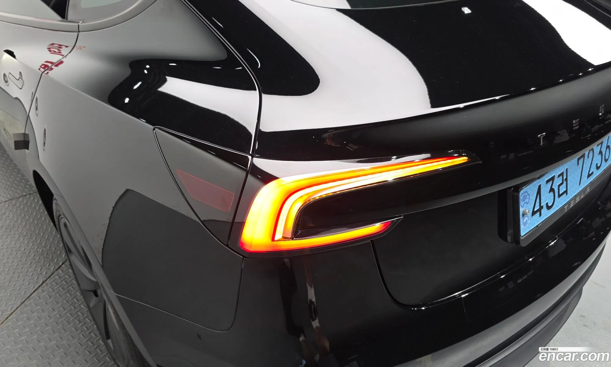 Tesla Model 3 2024 LRW3E7EK0RC161104 — 5