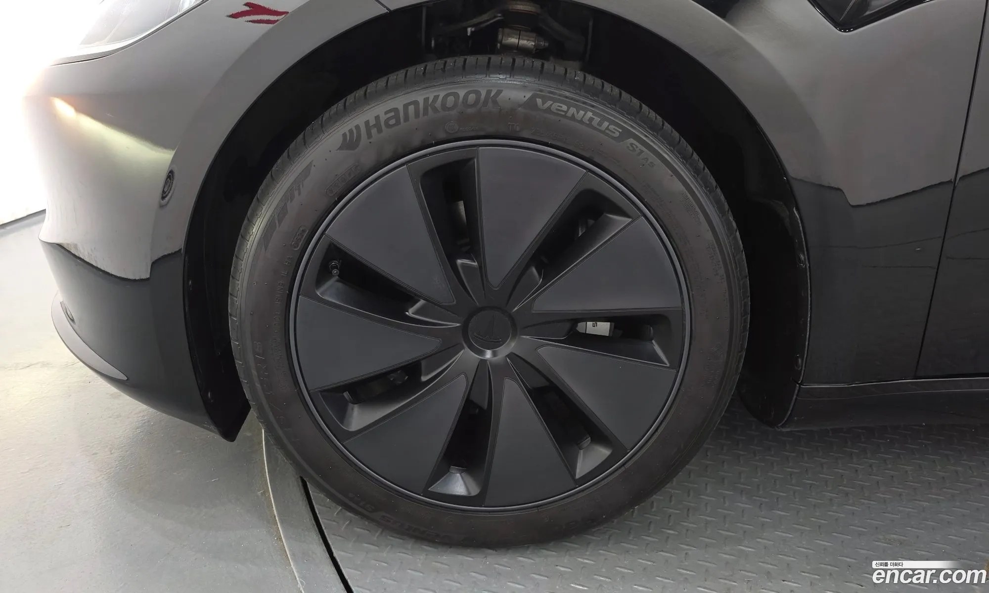 Tesla Model 3 2024 LRW3E7EK0RC161104 — 19
